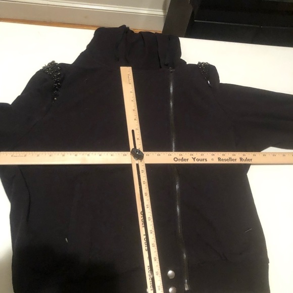 Focus Sport size  XL black asymmetrical embellished sweatshirt - Picture 8 of 14